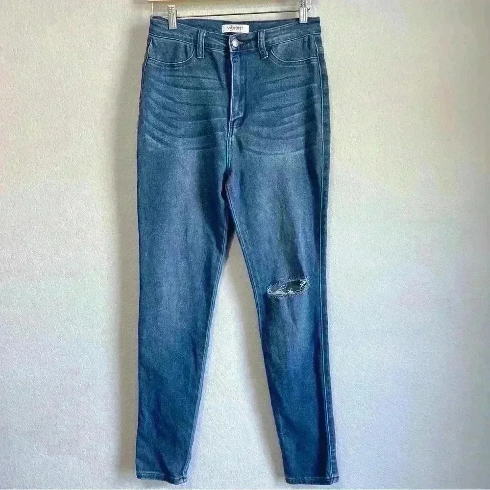 Vibrant M.I.U Women’s Medium Wash High Rise Jeans Size 13/W30